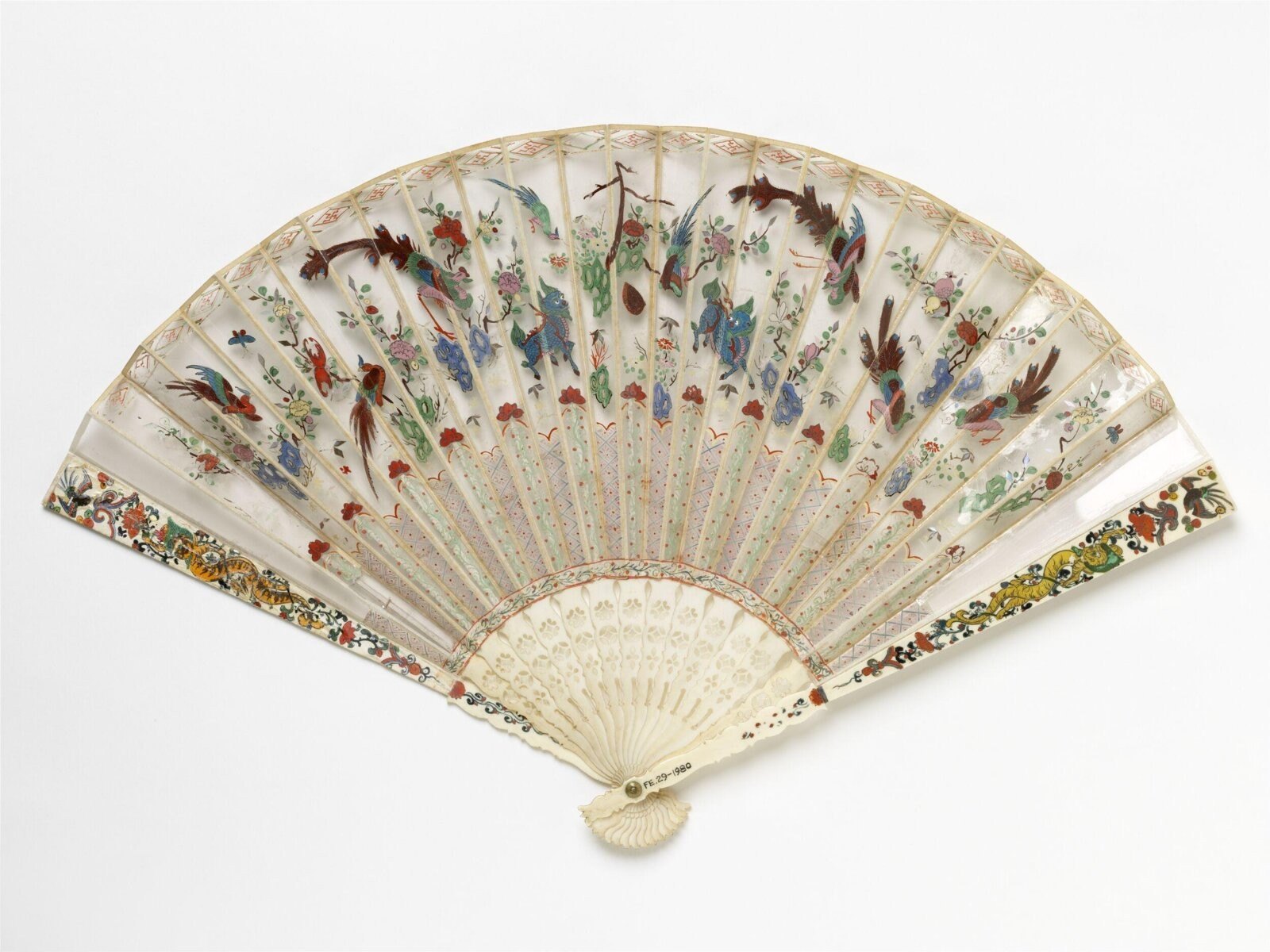 Fan, painted mica and paper on carved ivory sticks, China, 1730 — museum object FE.29-1980