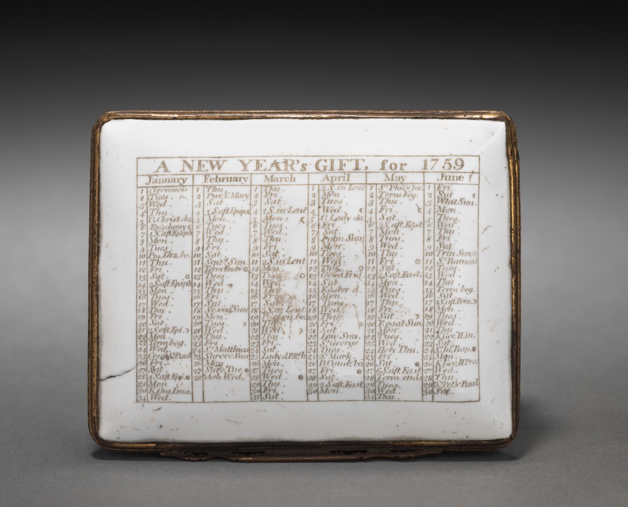 Additional museum view 2 of Snuff Box (accession 1940.135).