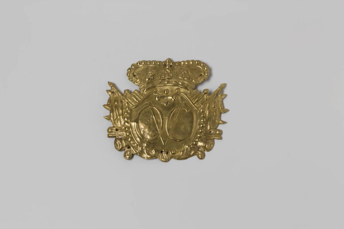 Badge from the wreck of the East Indiaman Hollandia