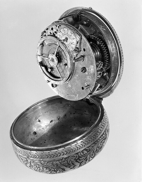 Additional museum view 4 of Watch with revolving portraits (accession 83.1.74).