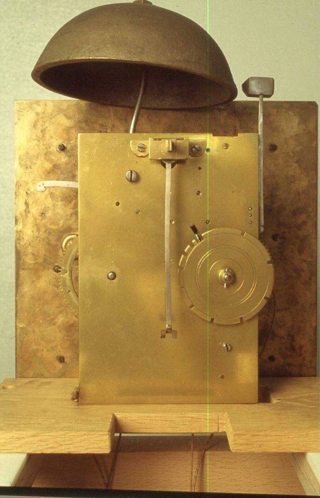 Longcase clock, walnut marquetry, London, 1690 — museum object W.6:1-1938