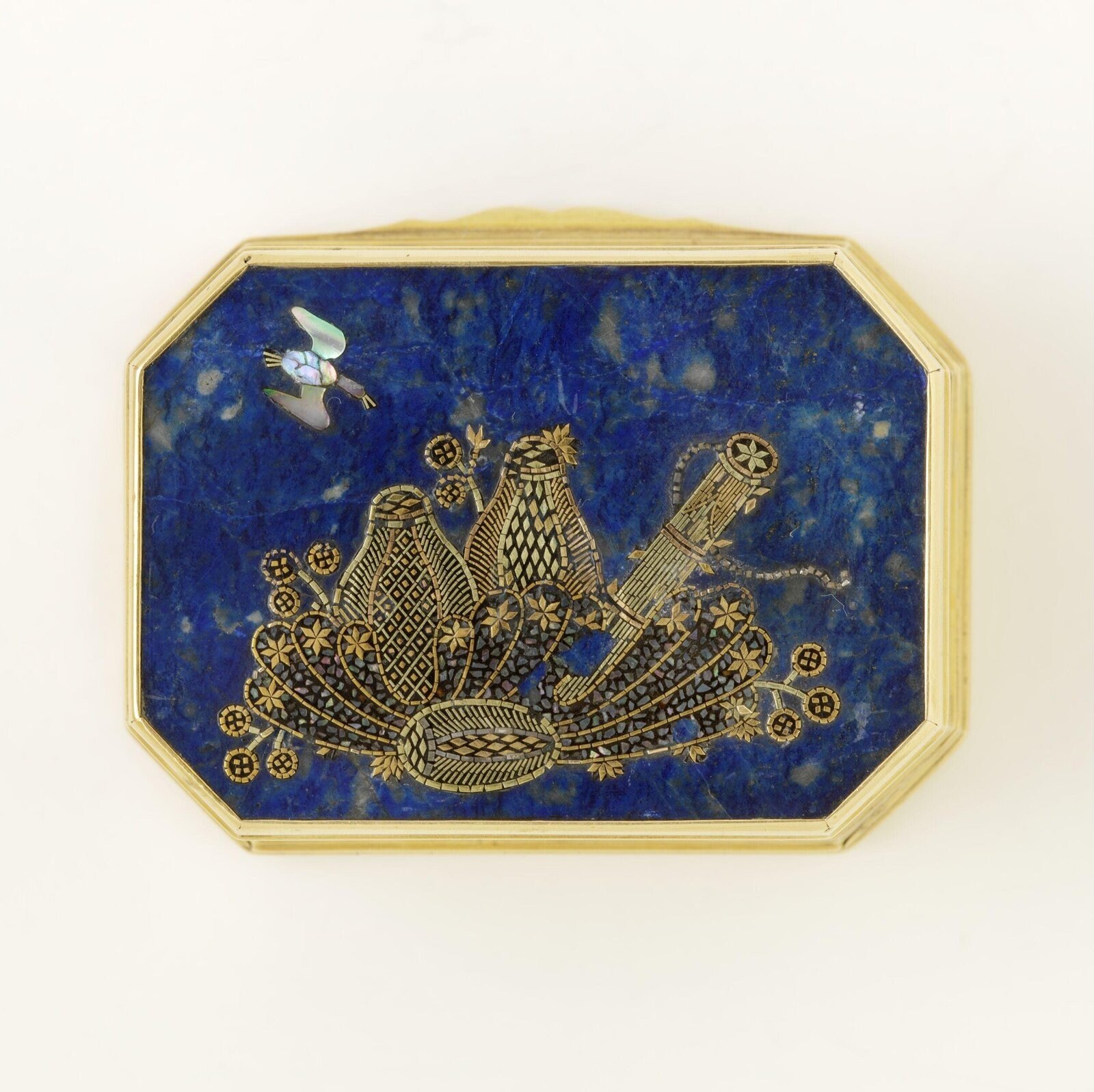 Snuffbox, gold-mounted lapis lazuli, Dresden, ca.1760 — museum object LOAN:GILBERT.404-2008