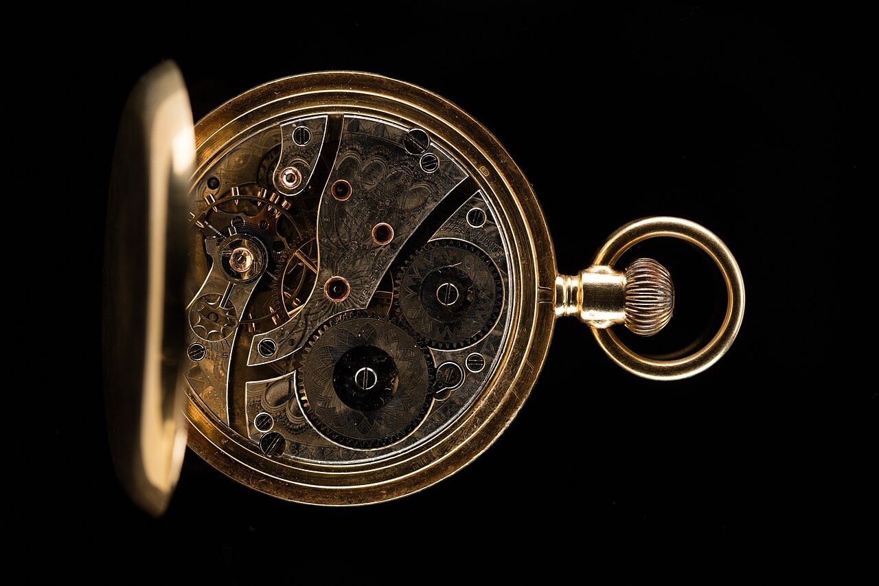 Gold hunter case pocket watch presented to Surgeon Major Dawson