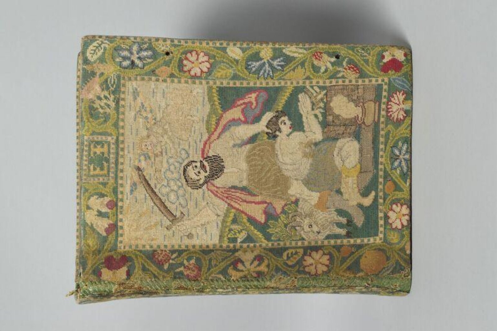 Book cover, embroidered in silk on linen, England, 1613 — museum object T.134-1929