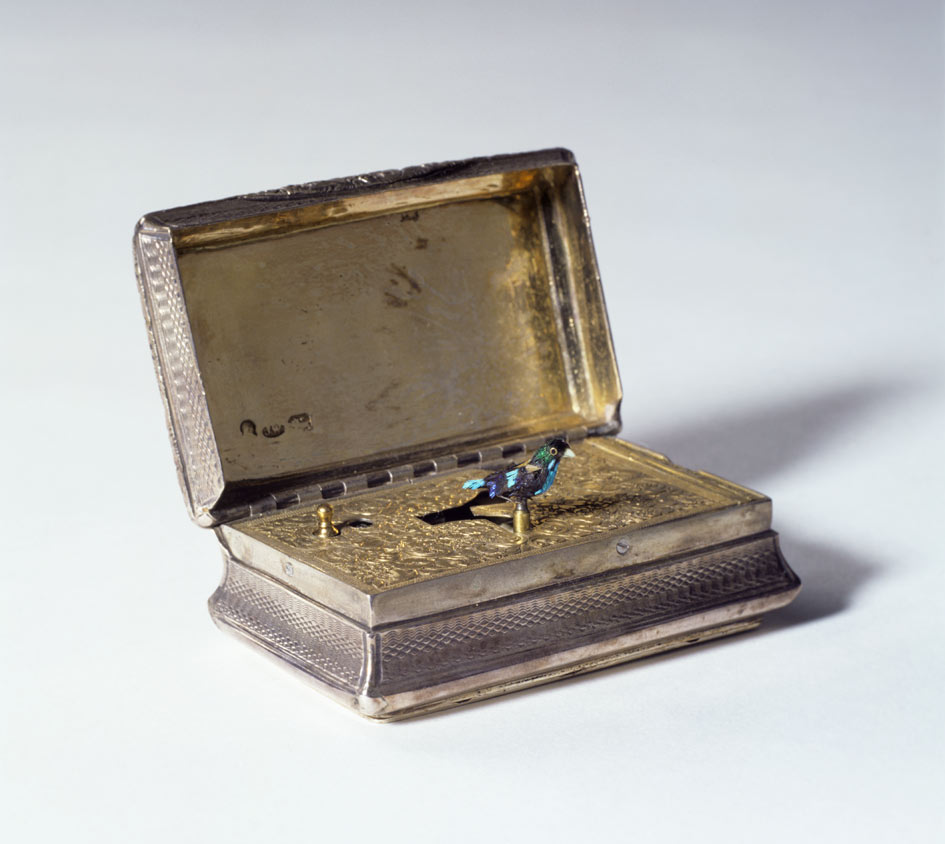 Snuffbox with singing bird automaton