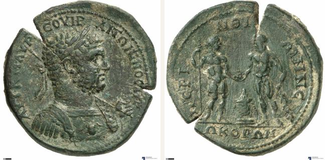 Perinthos, Caracalla, Medallion — Emperor receiving the apples of the Hesperides from Heracles (CN type 2620)