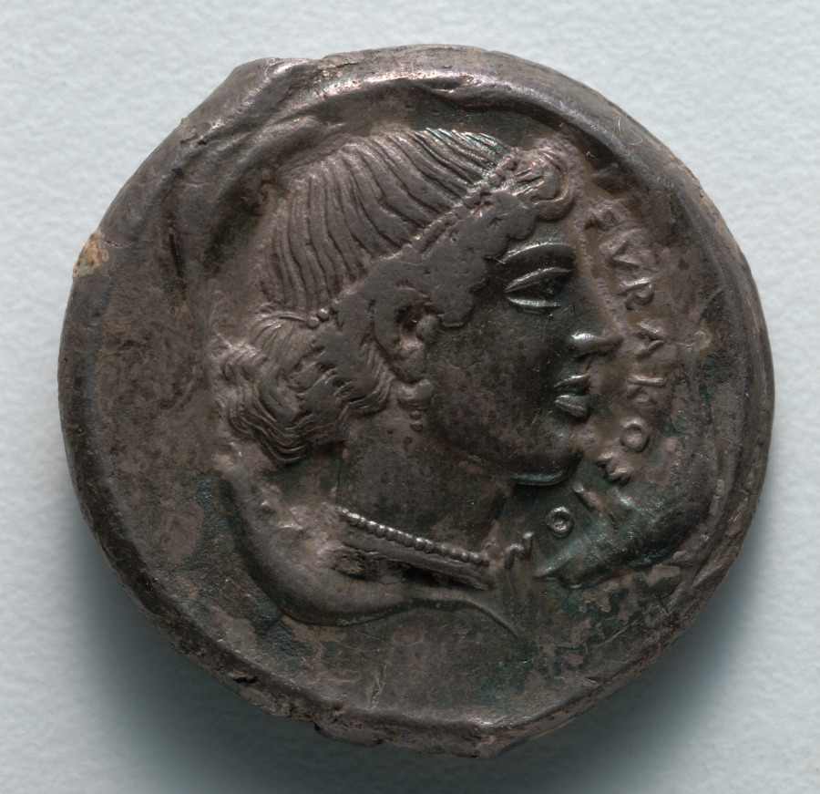 Photograph: Tetradrachm: Quadriga (obverse); Head of Arethousa (Cleveland Museum of Art 1916.976)