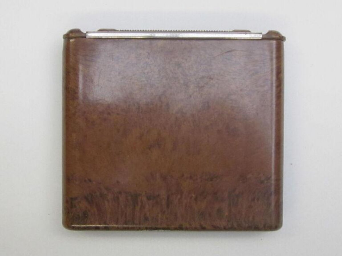 Cigarette case — The Wunup, England, ca. 1935
