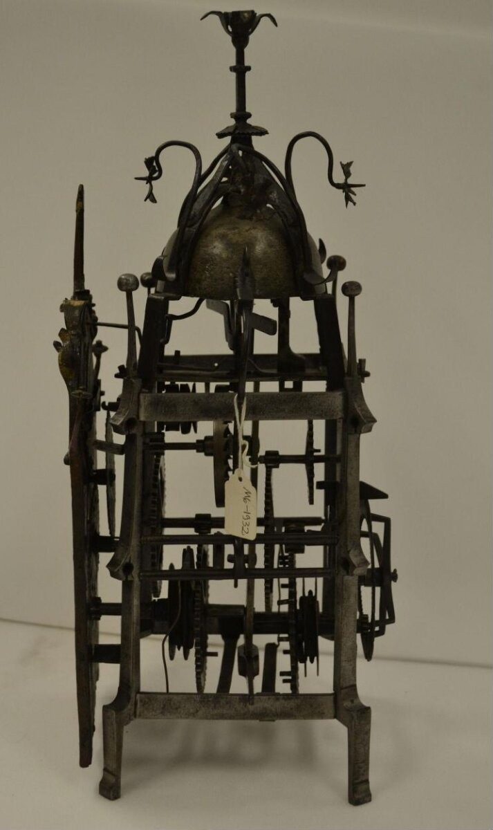 Lantern clock with clock weights
