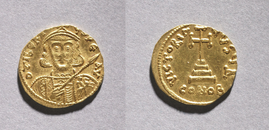 Solidus with Tiberius III Apsimarus, 698–705 (Cleveland Museum of Art 1968.58)