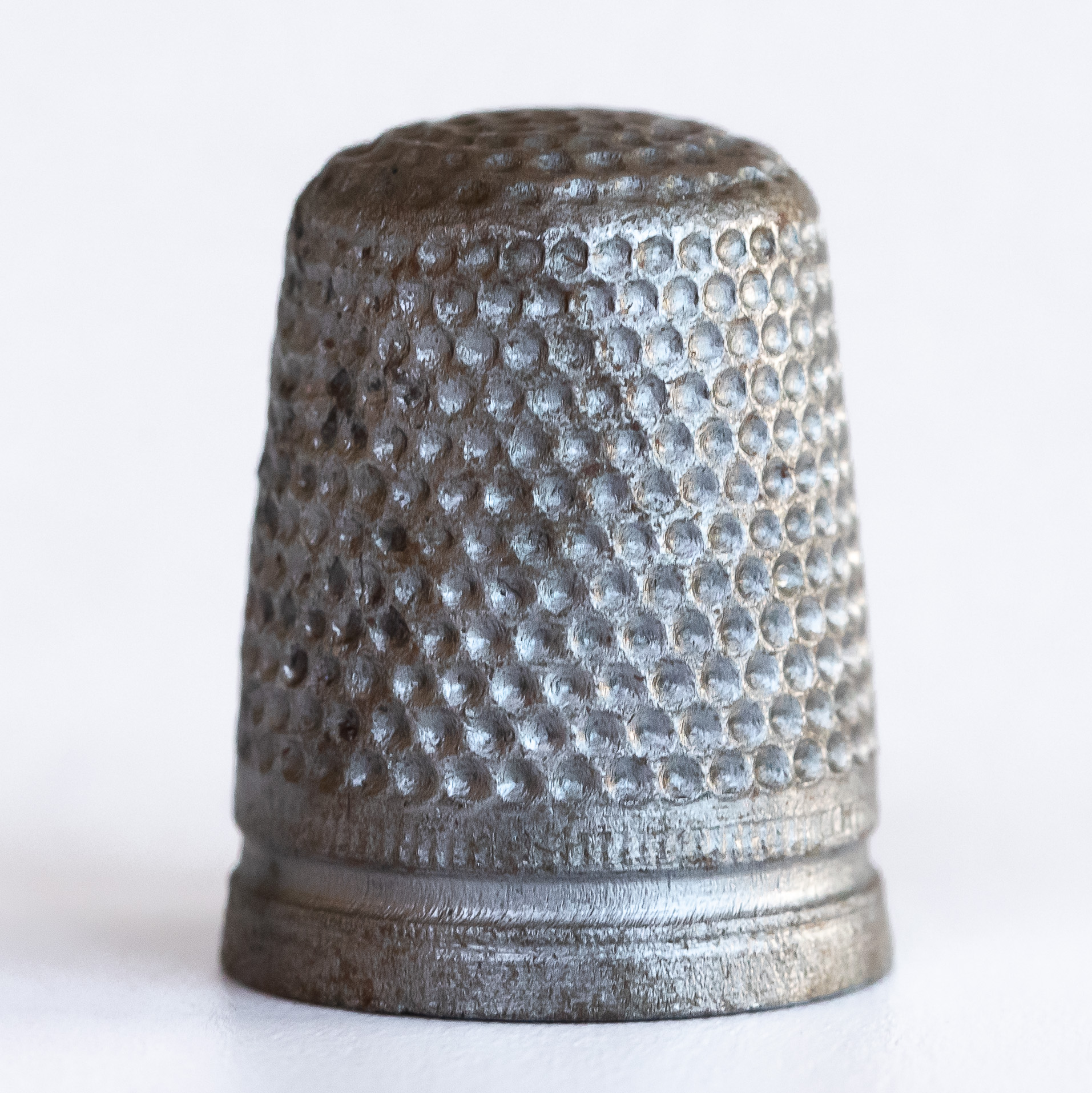 Metal thimble