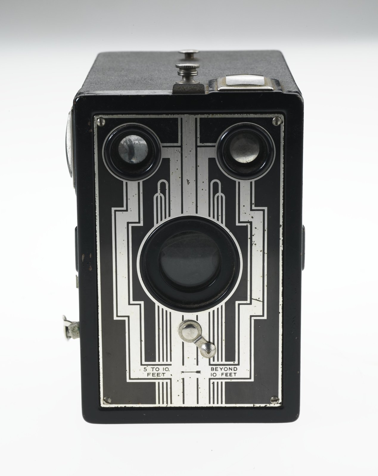 Camera, Kodak Brownie Six-16, Canada, 1930s — museum object ST 42642