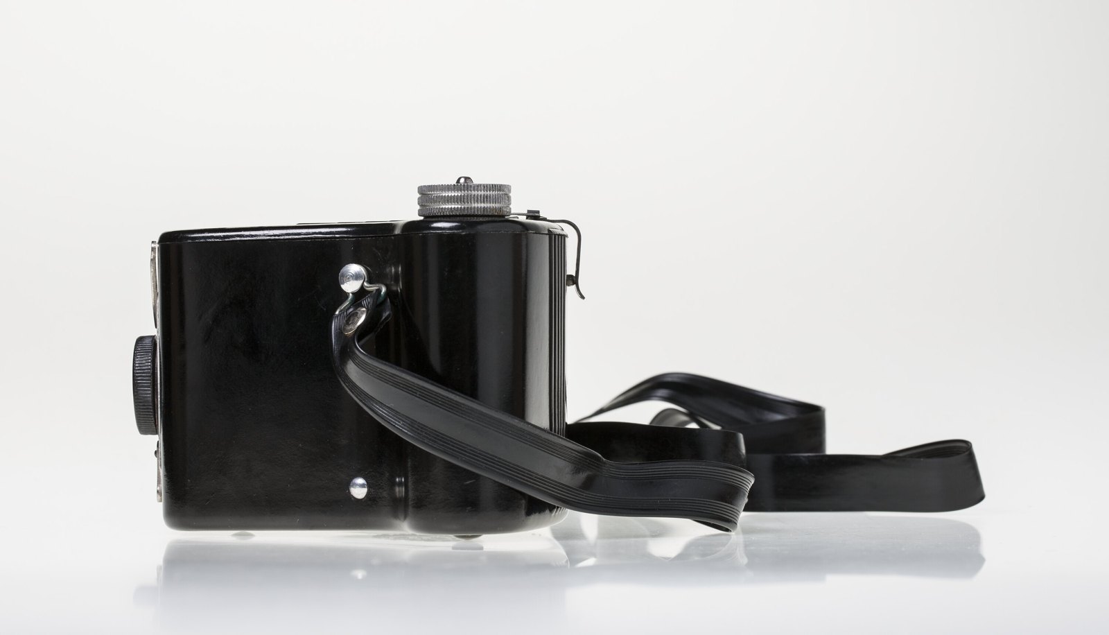 Camera, Sportshot Senior Twenty, Sydney, 1950 — museum object ST 33267