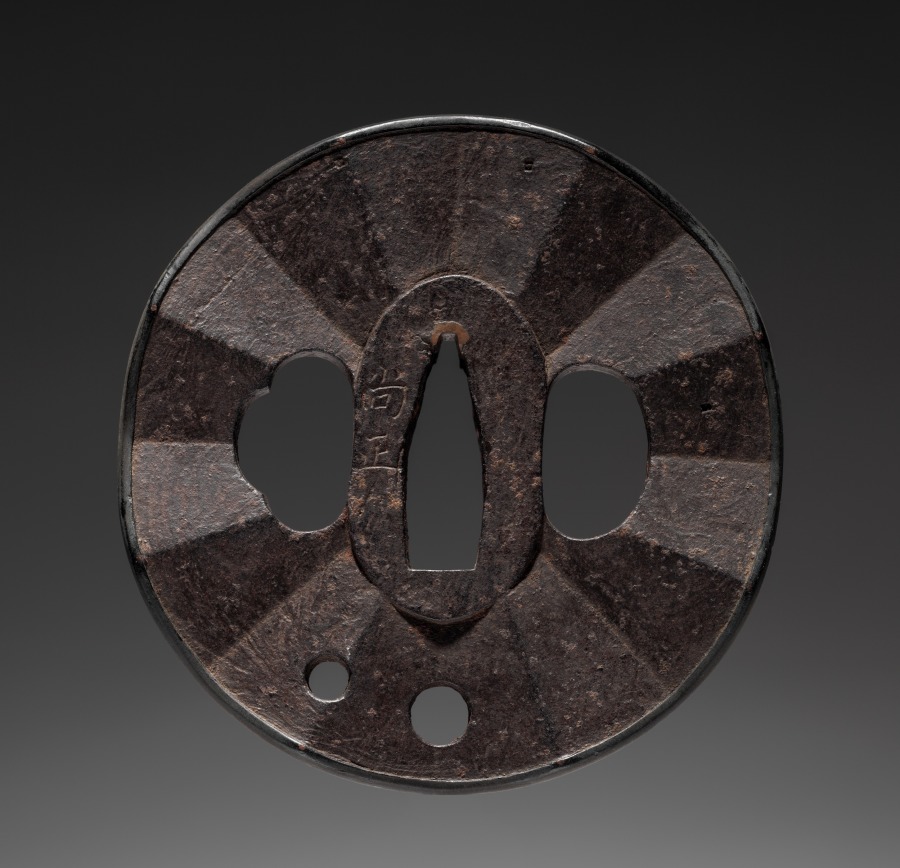 Sword Guard, late 1700s (Cleveland Museum of Art 1919.418)