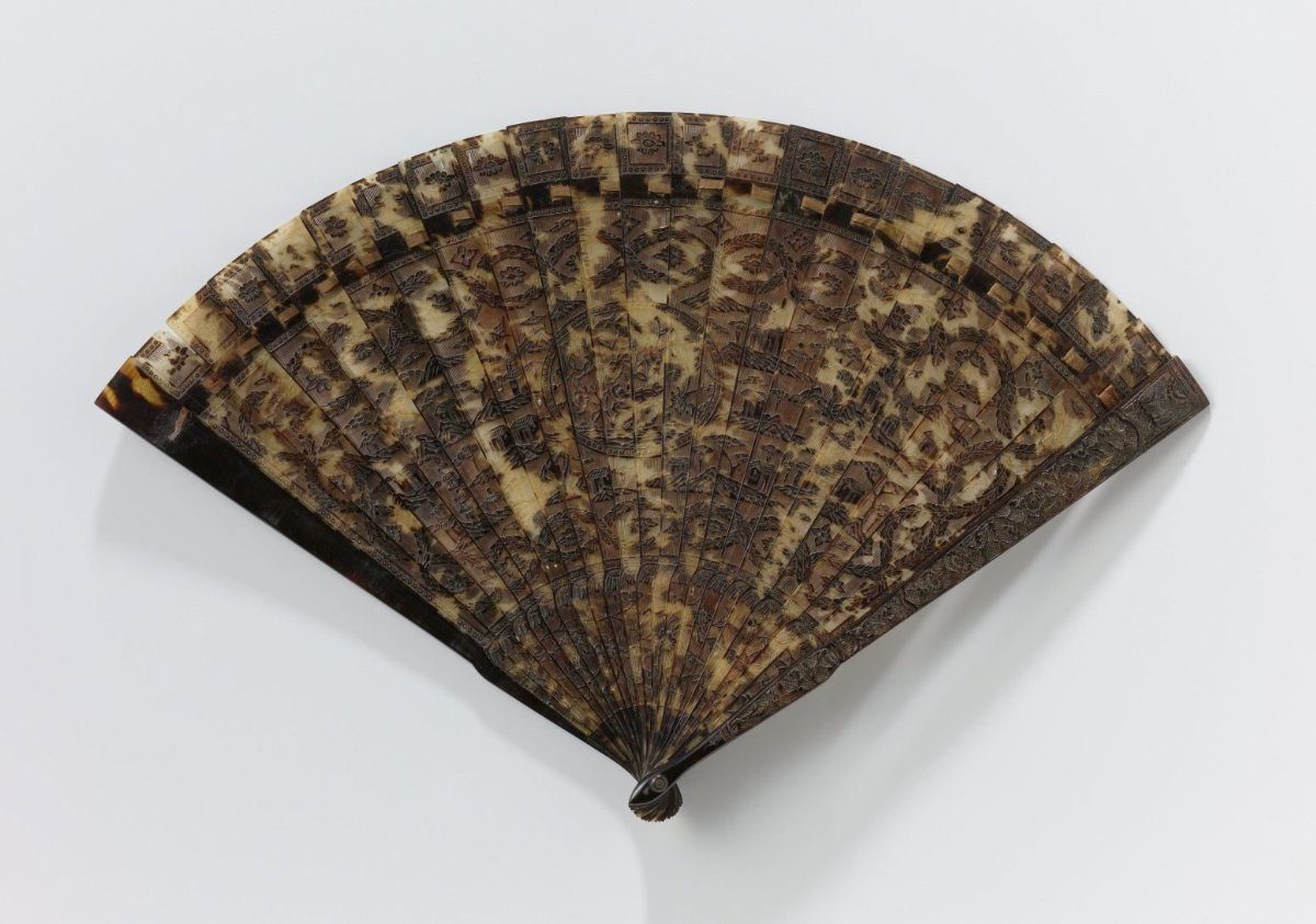 Brisé fan, c. 1800 - c. 1825