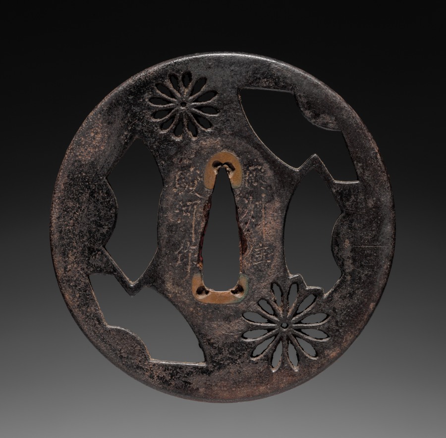Sword Guard, early 1700s (Cleveland Museum of Art 1919.330)