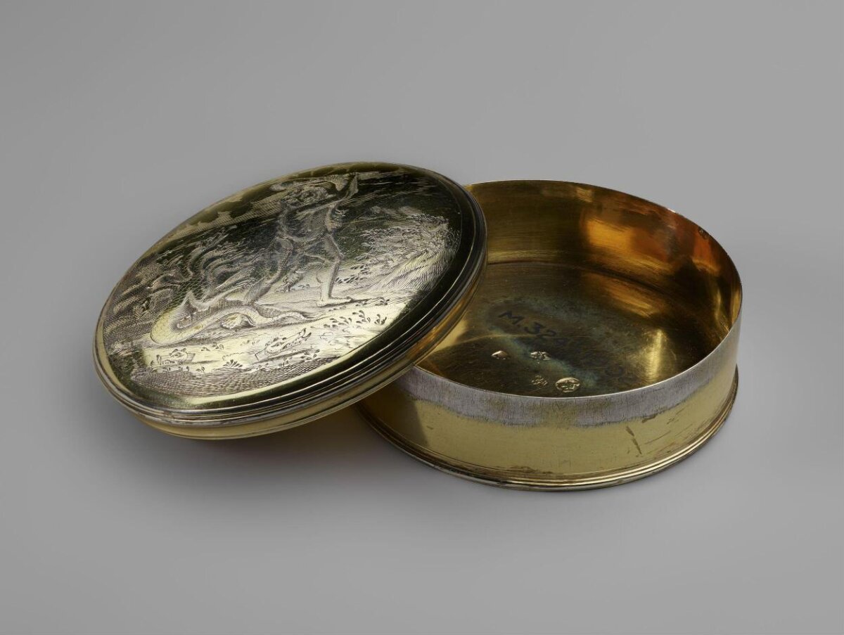Tobacco box and lid — Hercules slaying the Hydra, Dublin, 1734/5