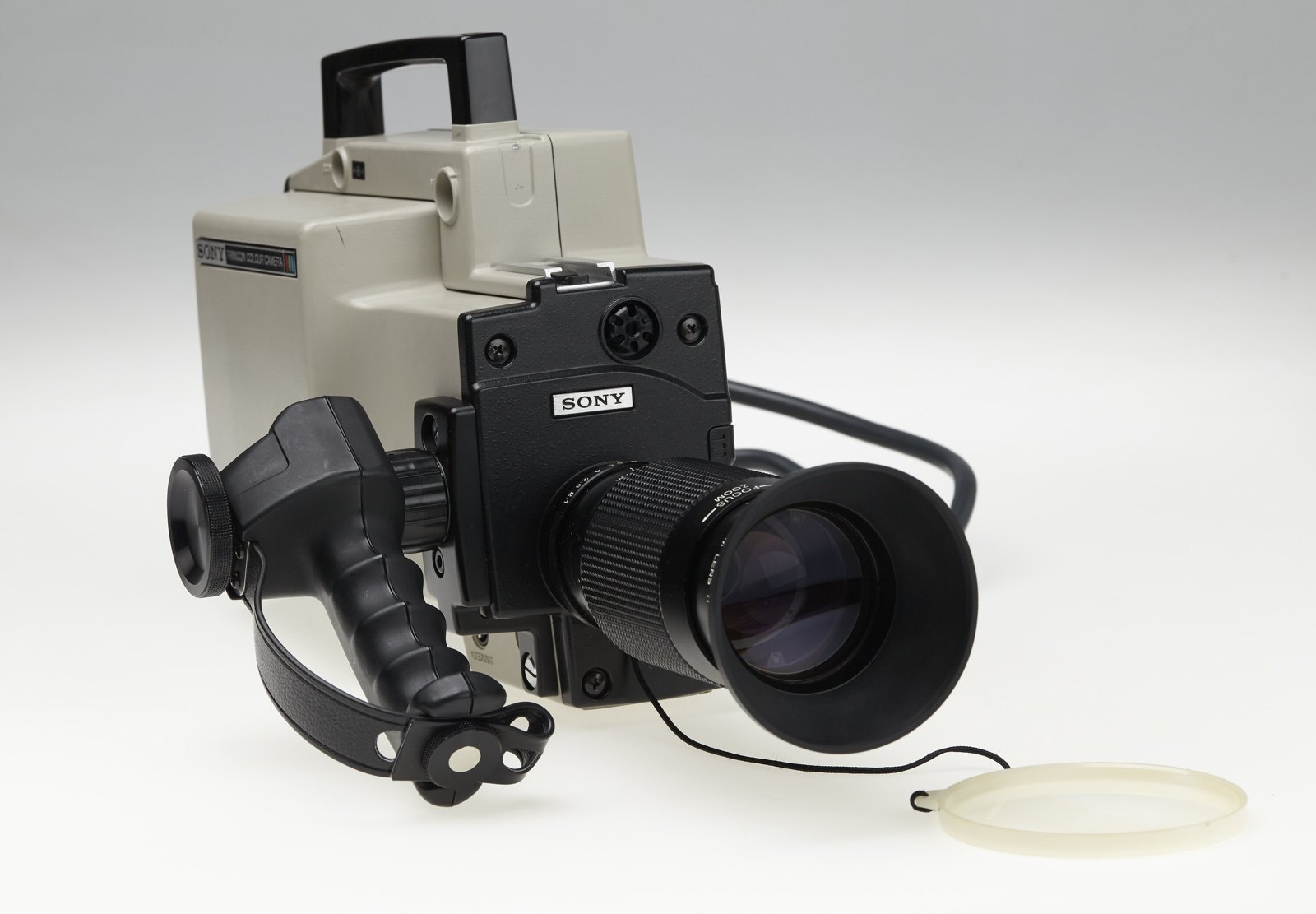 Video camera, Sony Trinicon Colour Camera DXC-1610P, Japan, 1980s — museum object HT 35475