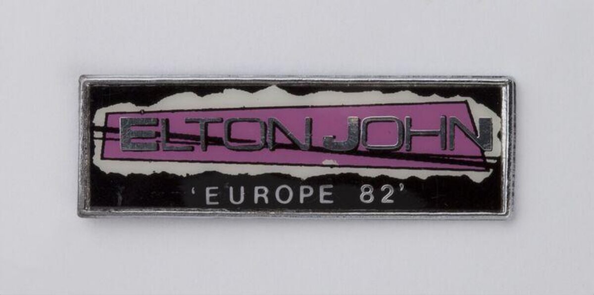 Badge — Elton John badge, 1982