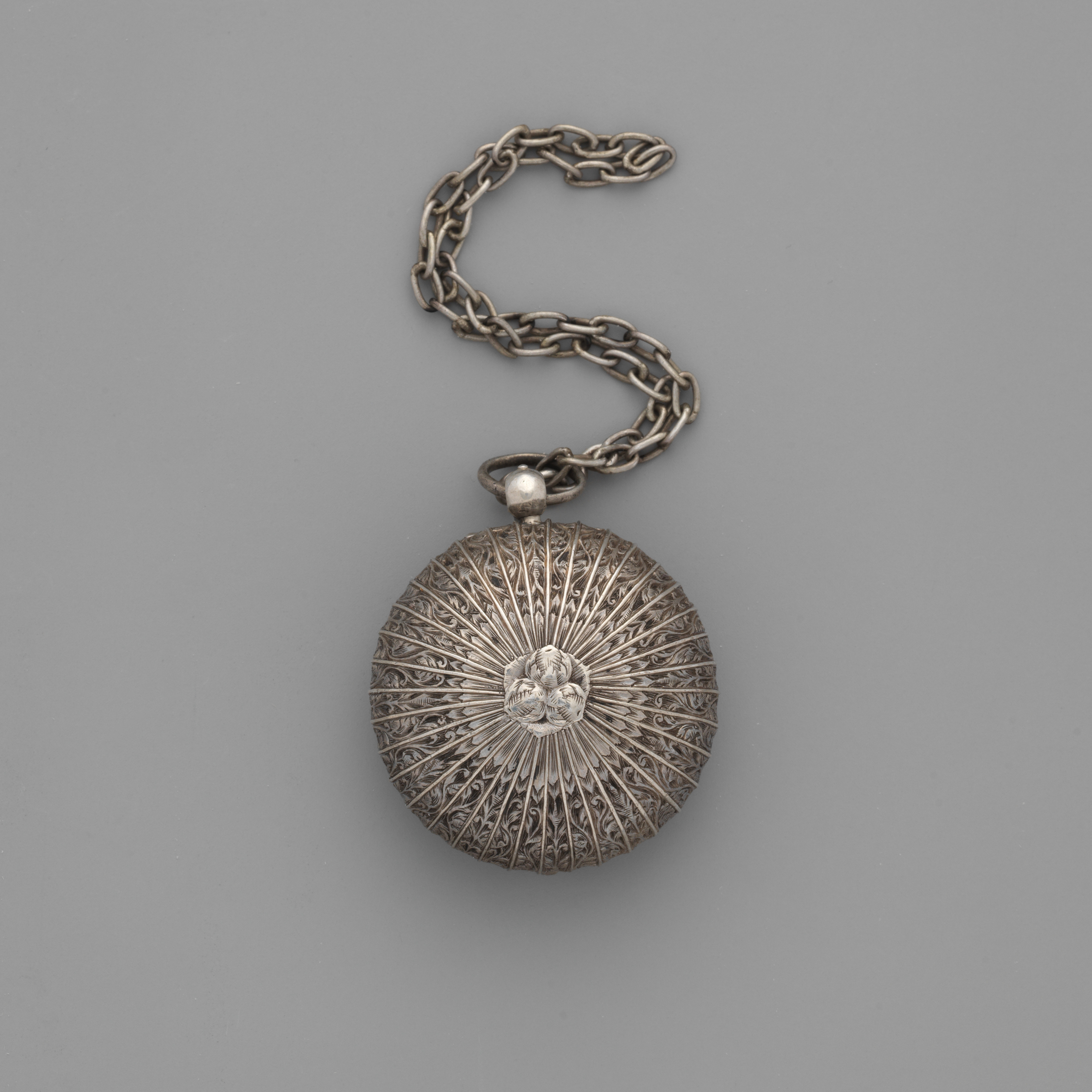 Photograph of museum specimen 17.190.1483a, b; not an authentication of other objects.