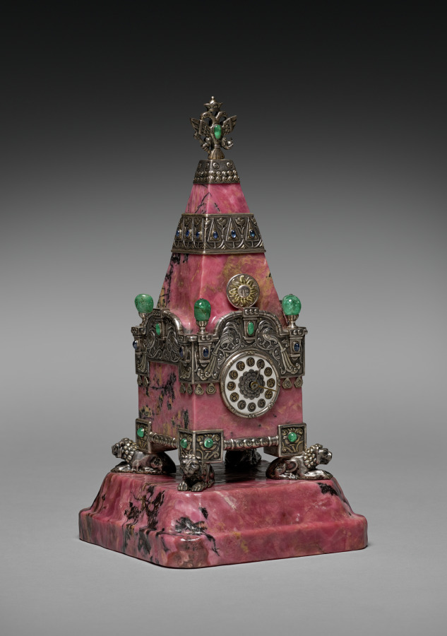 Additional museum view 2 of Kremlin Tower Clock (accession 1966.477).