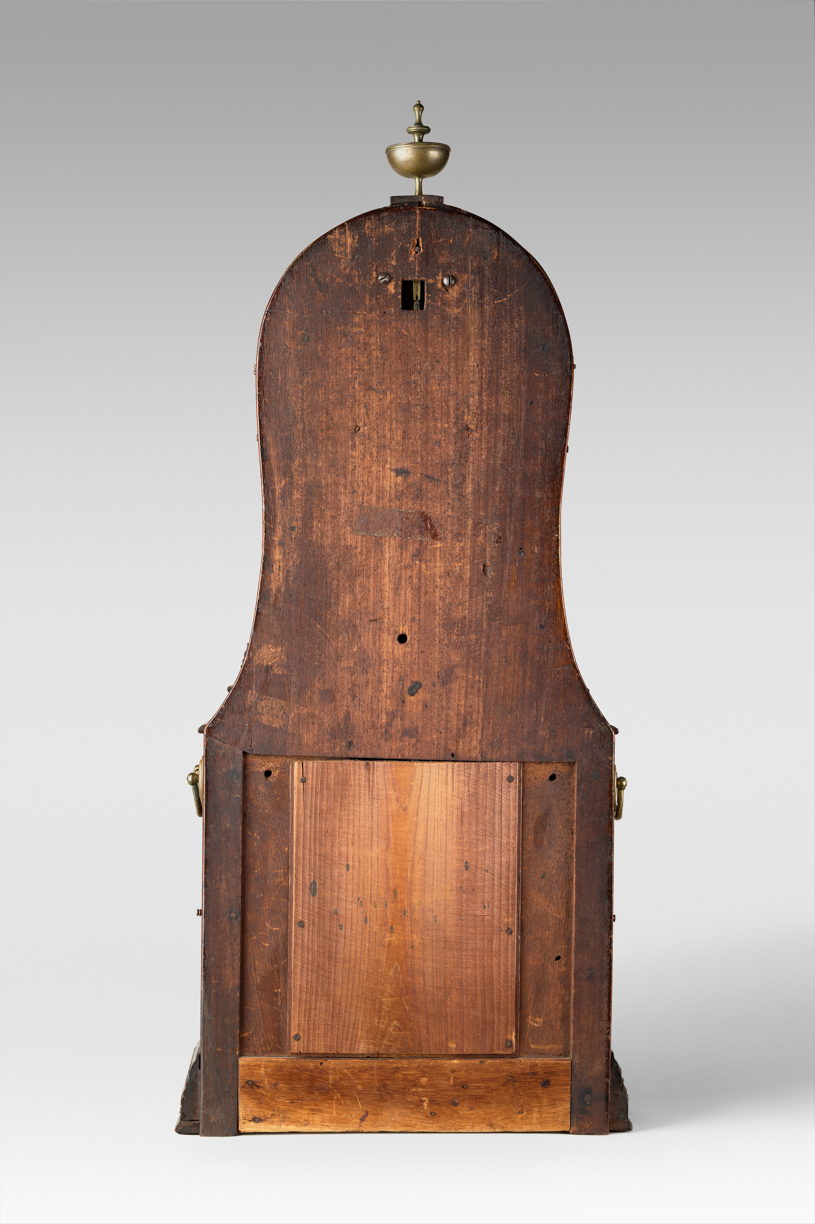 Photograph of museum specimen 2023.304a–c; not an authentication of other objects.