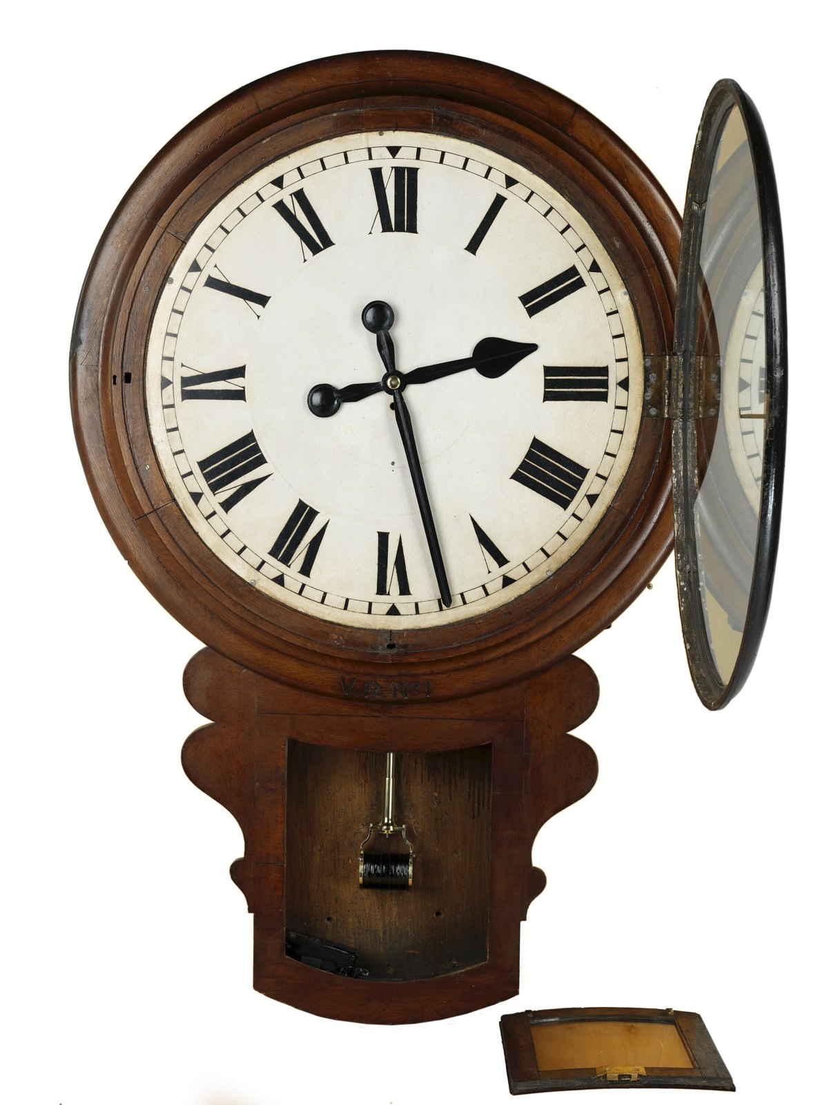 Wall clock, Victorian Railways No.1, T. Gaunt & Co, Melbourne, 1858 — museum object ST 38326.1