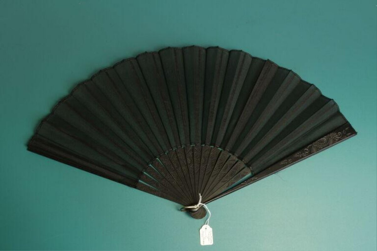 Fan — Fan used by Julia Neilson, early 20th century