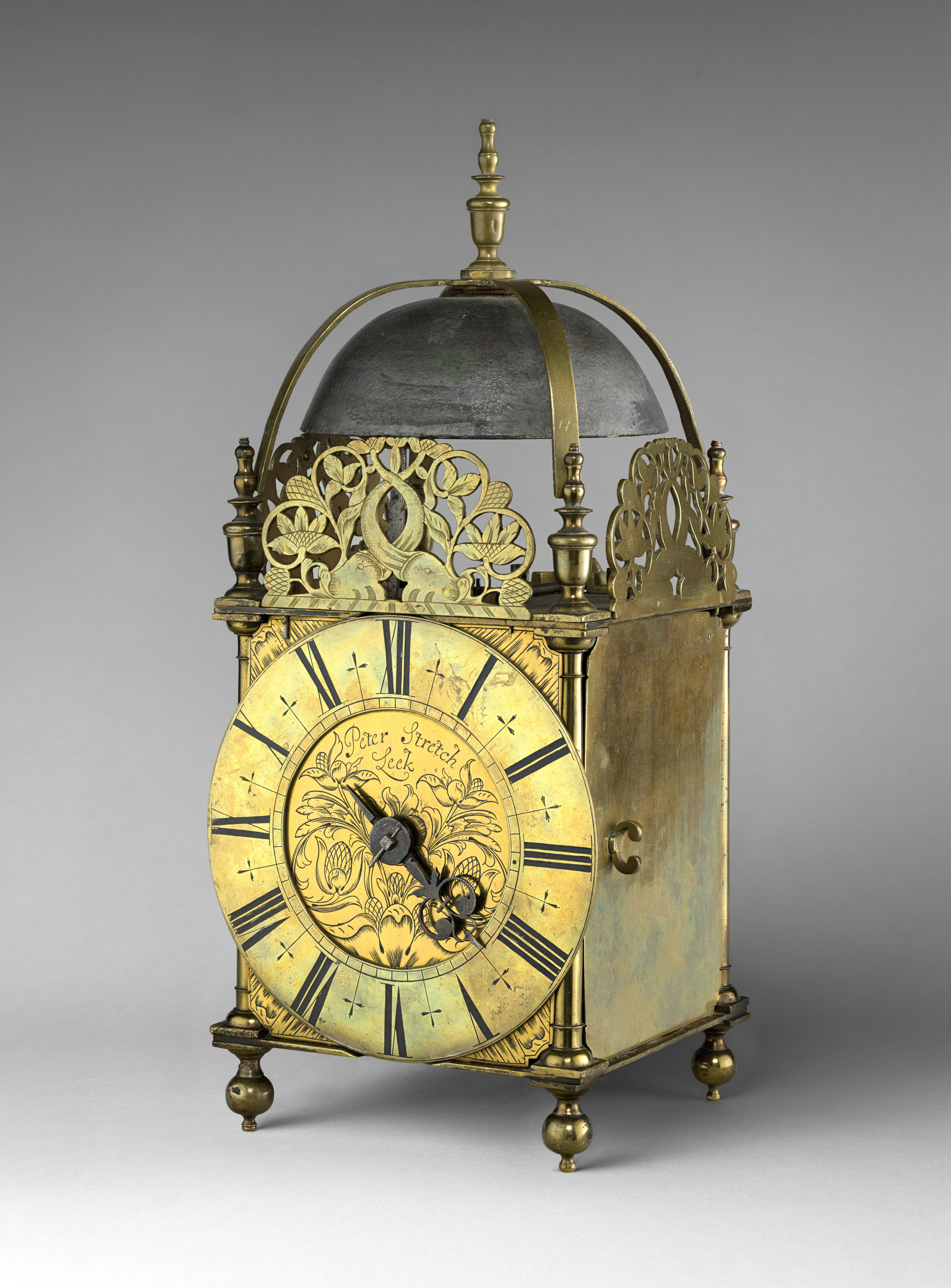 Photograph of museum specimen 2023.302a–i; not an authentication of other objects.
