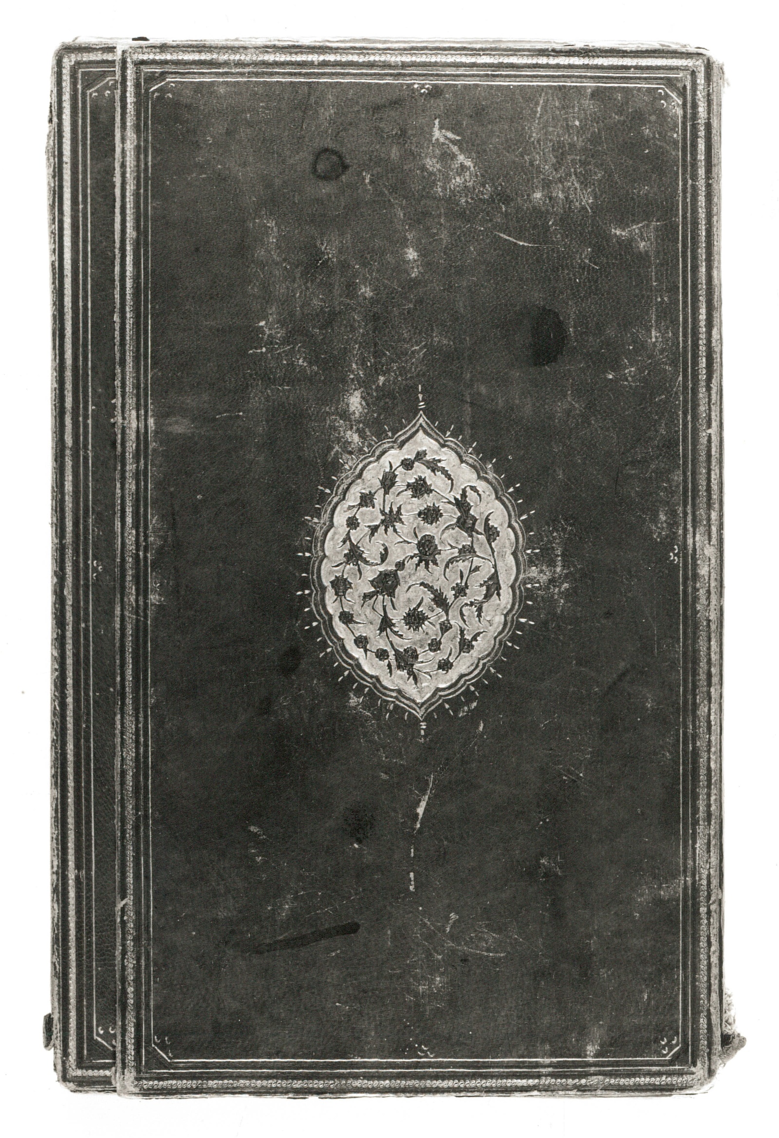 Binding for the Quran commentary of Ibn as-Sa'udal-Quial-Mahadi, Richter, Regine (Production) (Photographer)
