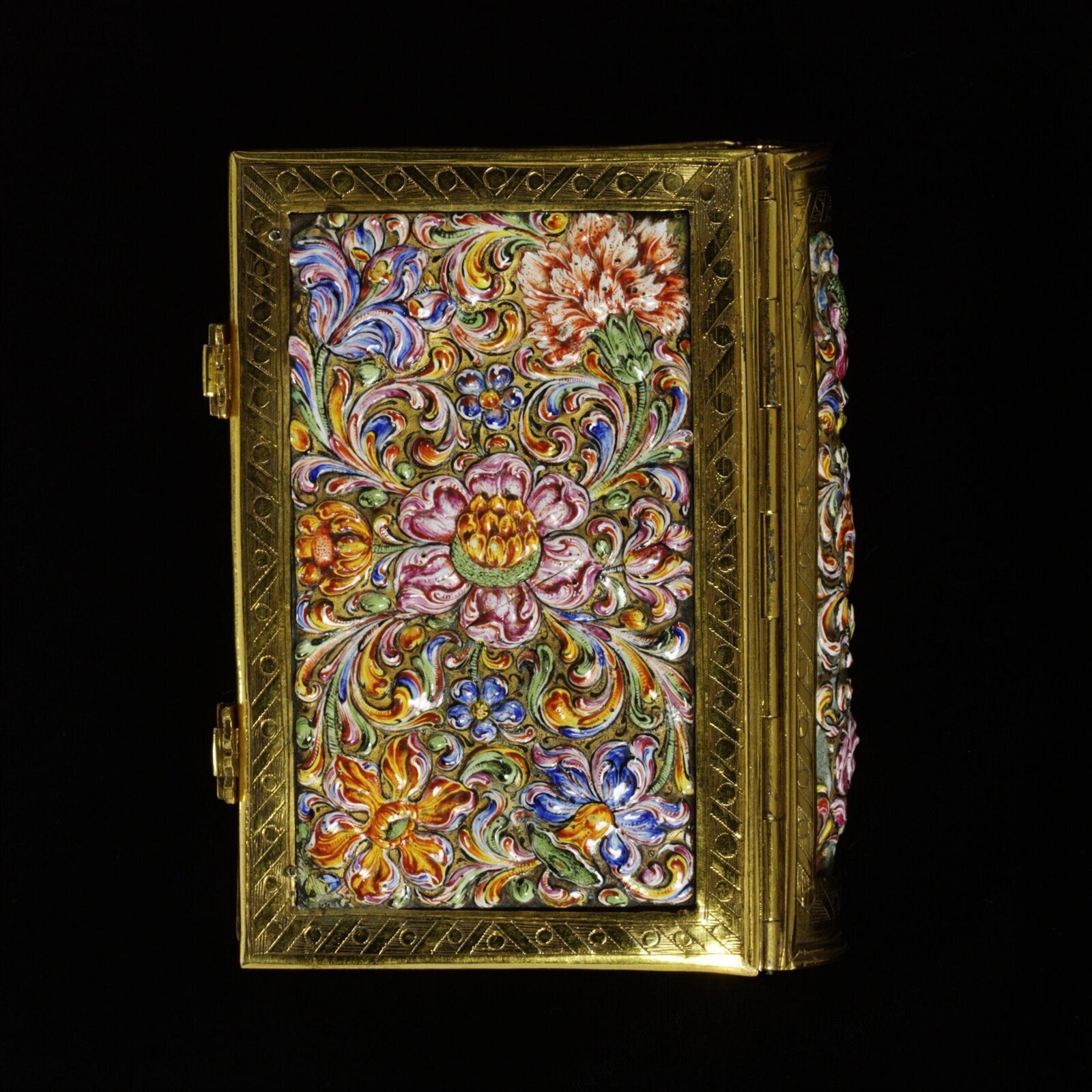 Book cover, copper gilt, North Europe, 1670 — museum object M.99-1975