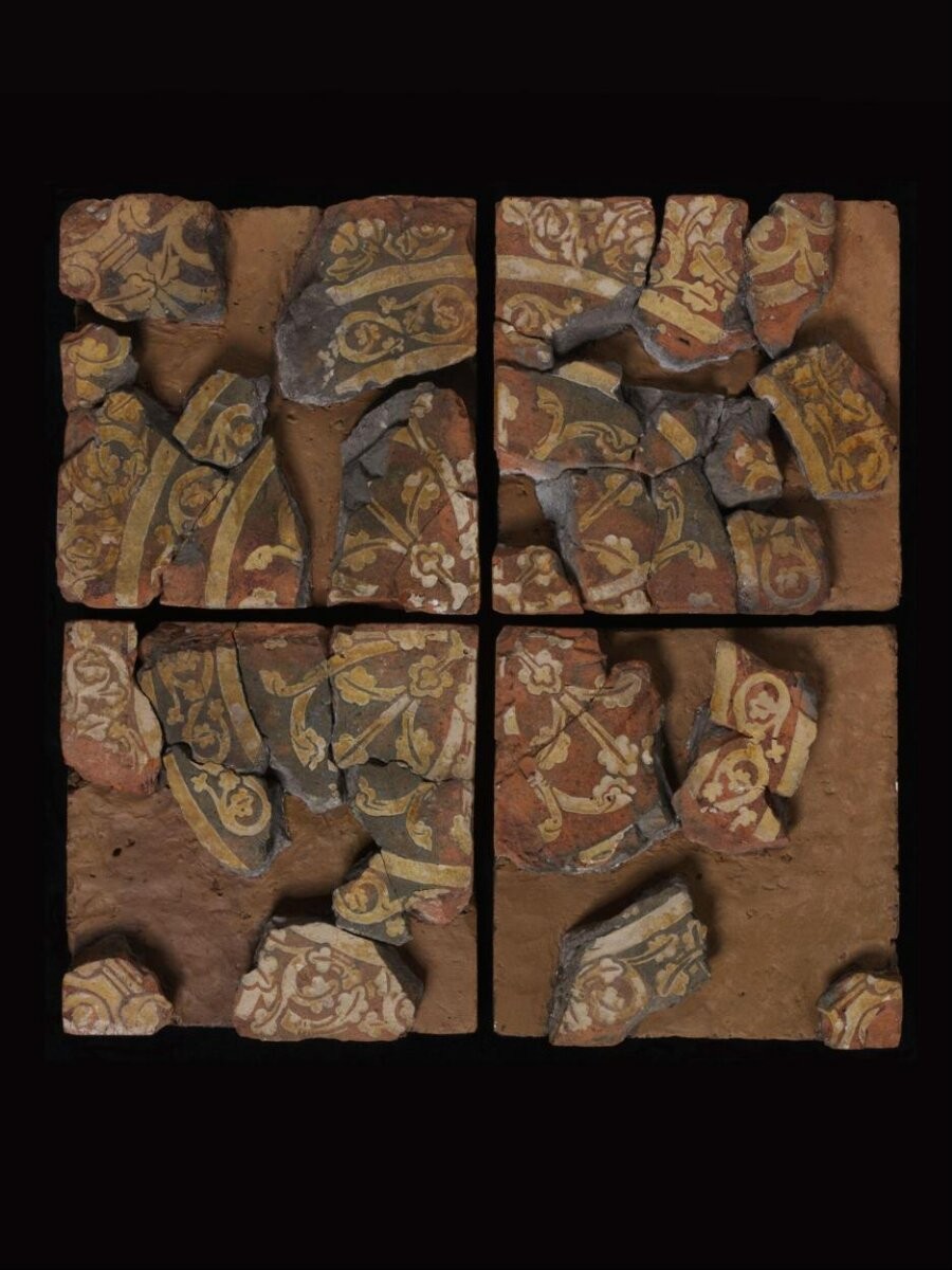 five fragments; C