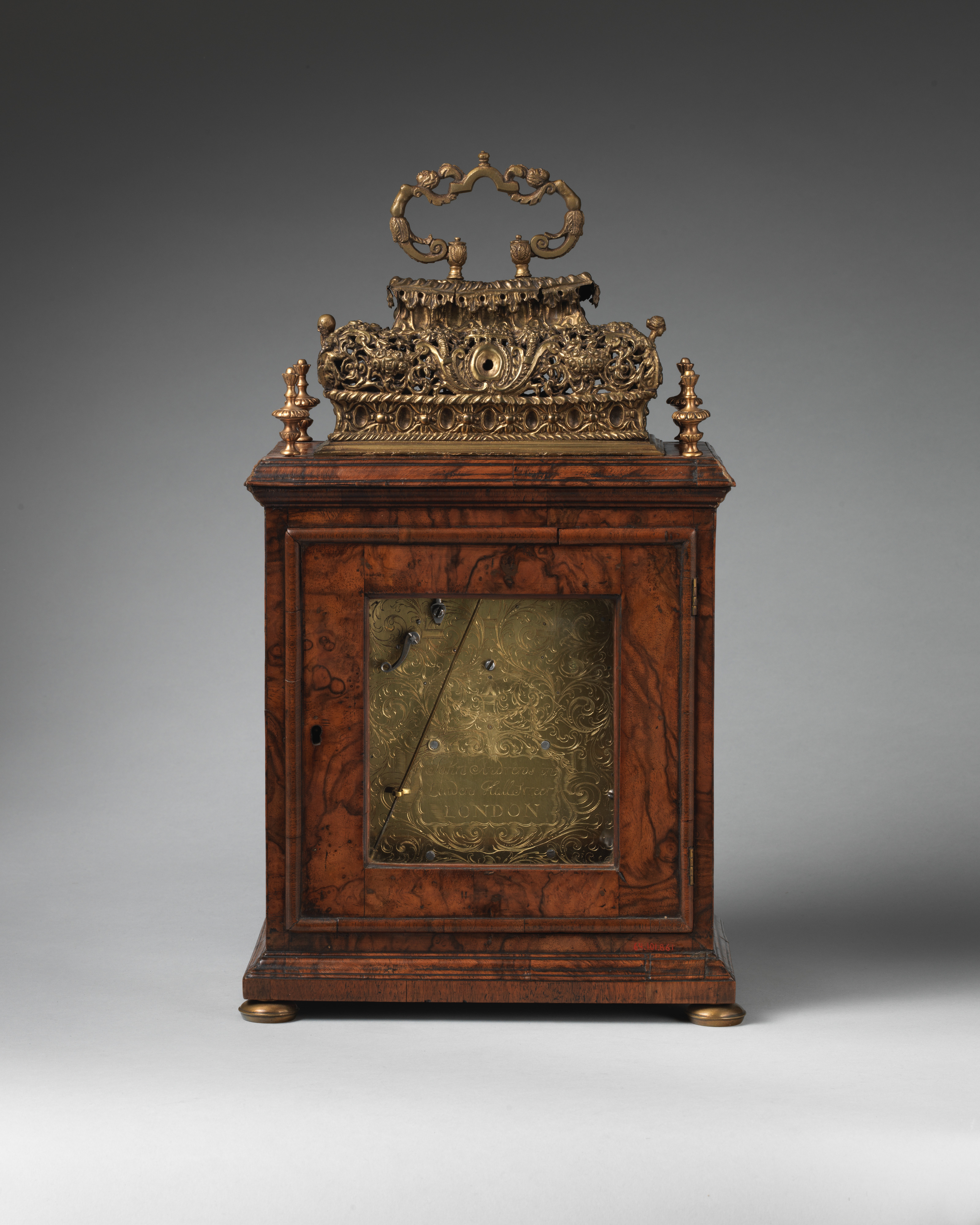 Photograph of museum specimen 64.101.861; not an authentication of other objects.