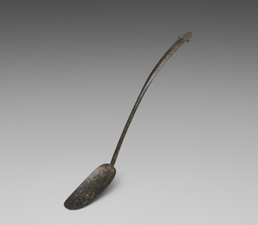 Additional museum view 2 of Spoon (accession 1917.338).