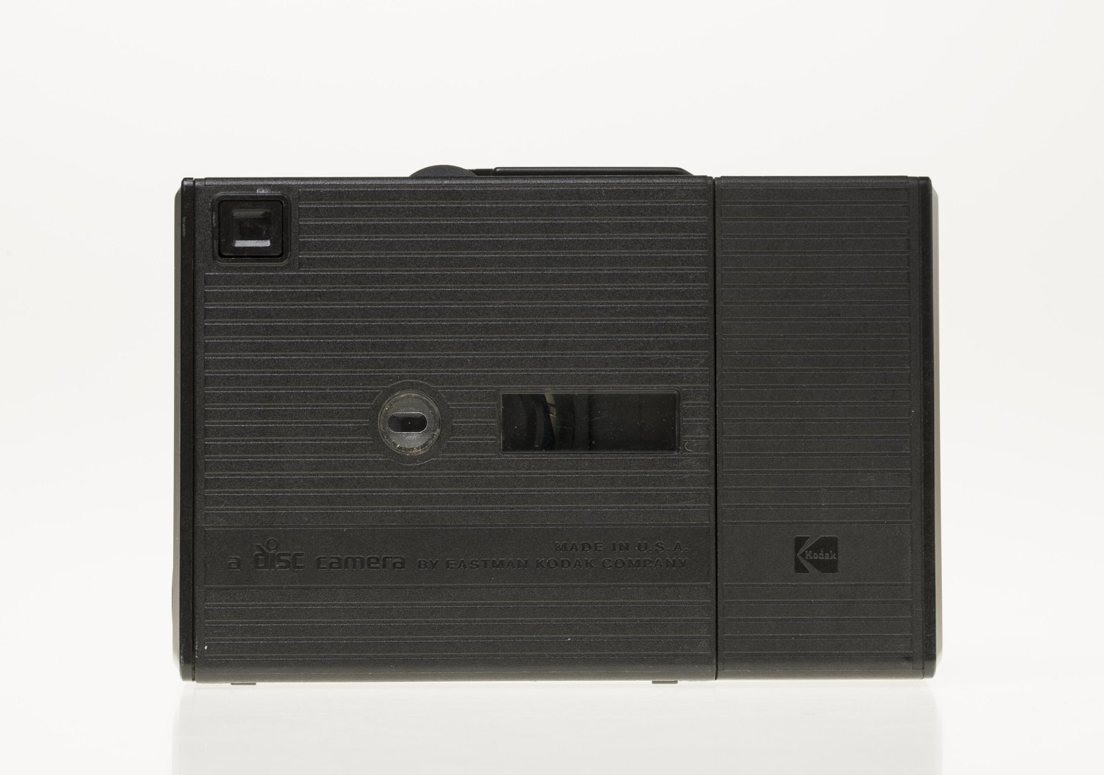 Camera, Kodak Disc 4000, Eastman Kodak Co., U.S.A., circa 1980s — museum object HT 50740