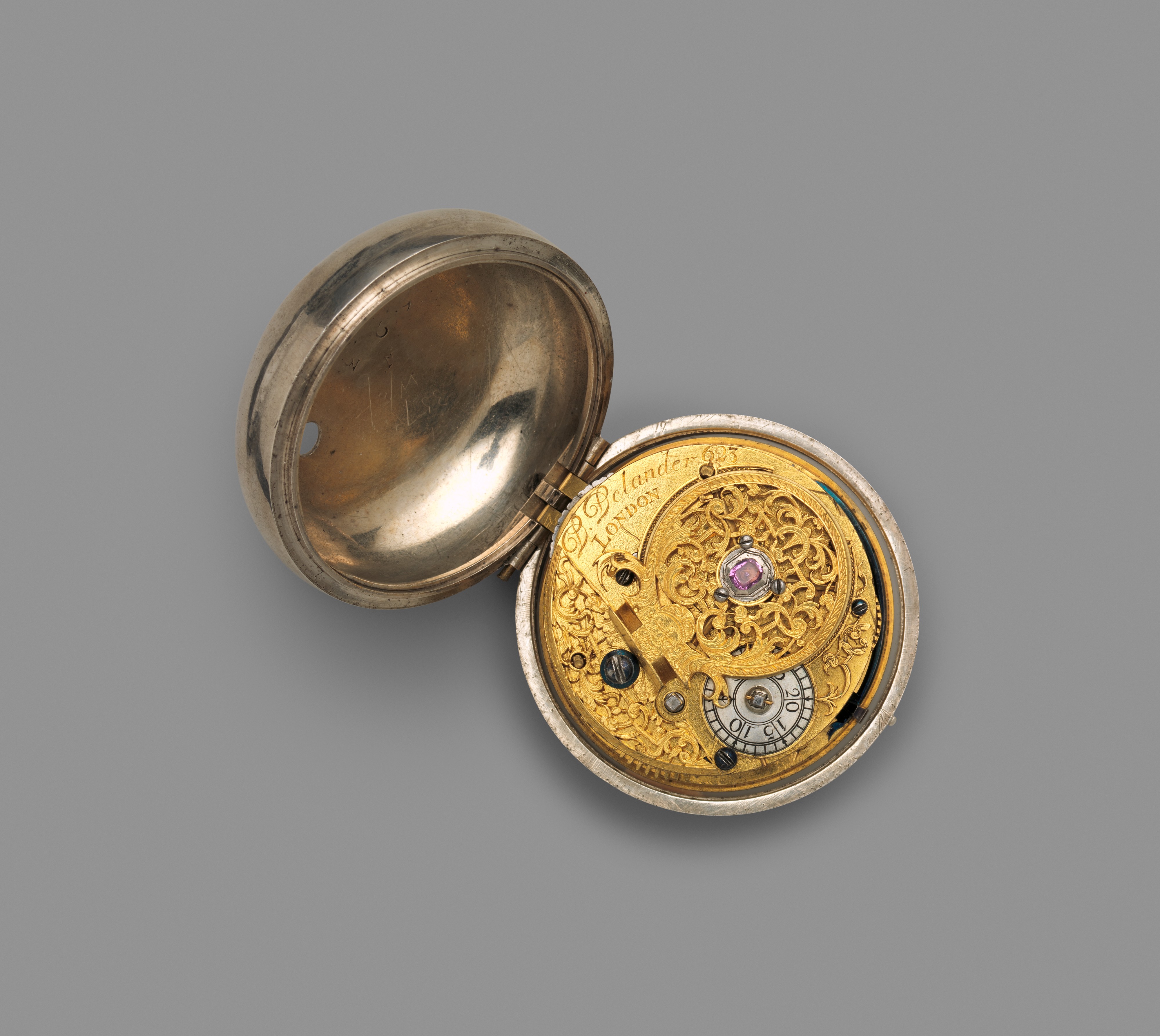 Photograph of museum specimen 17.190.1503a, b; not an authentication of other objects.