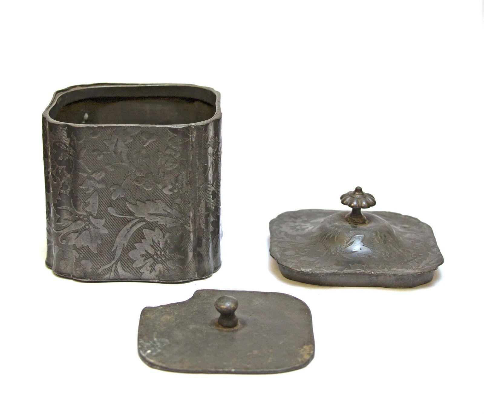 Tobacco box, Richard Ford Sturges, Birmingham, 1852-1859 — museum object M.41-2023