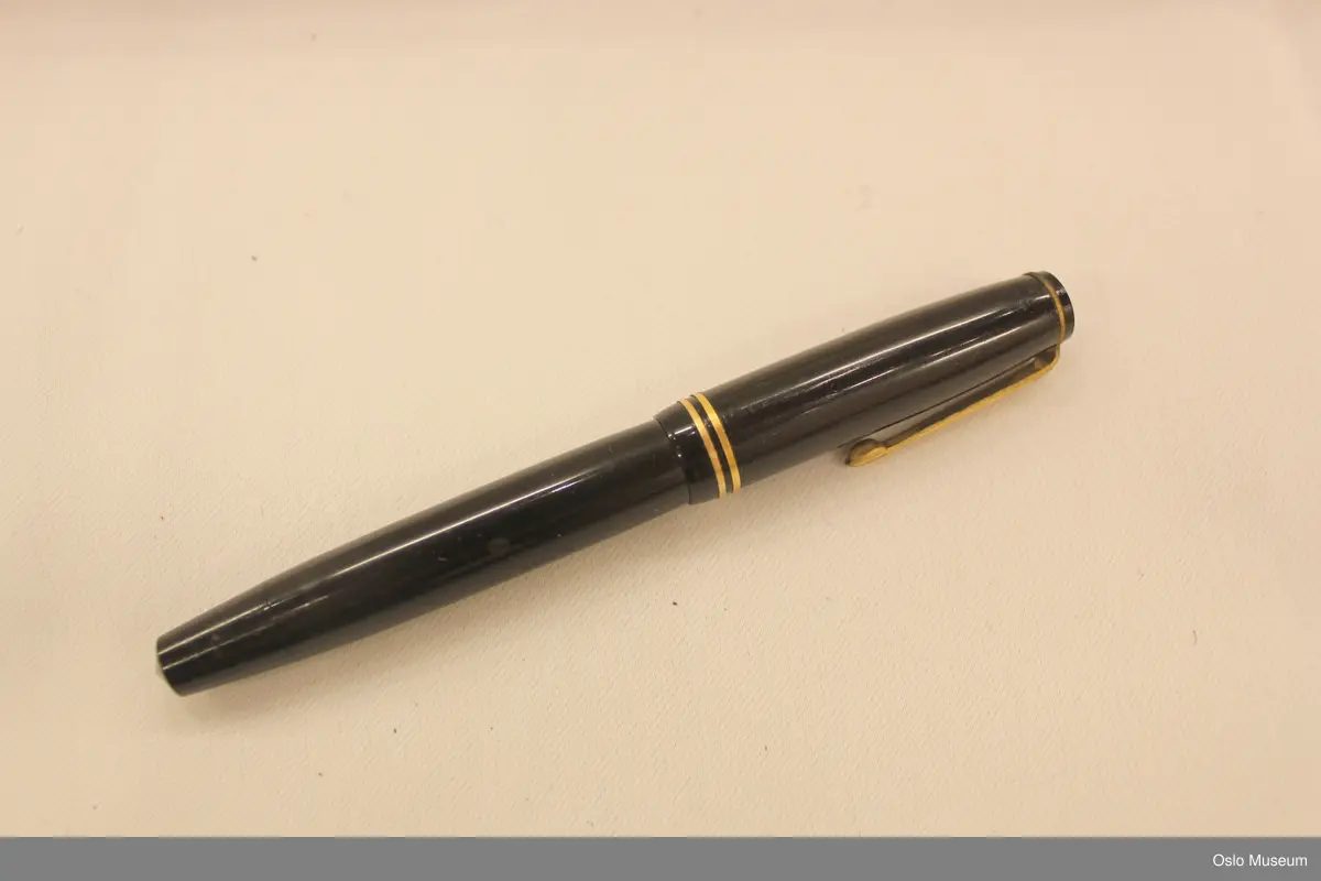 Fountain pen by Parker Pen