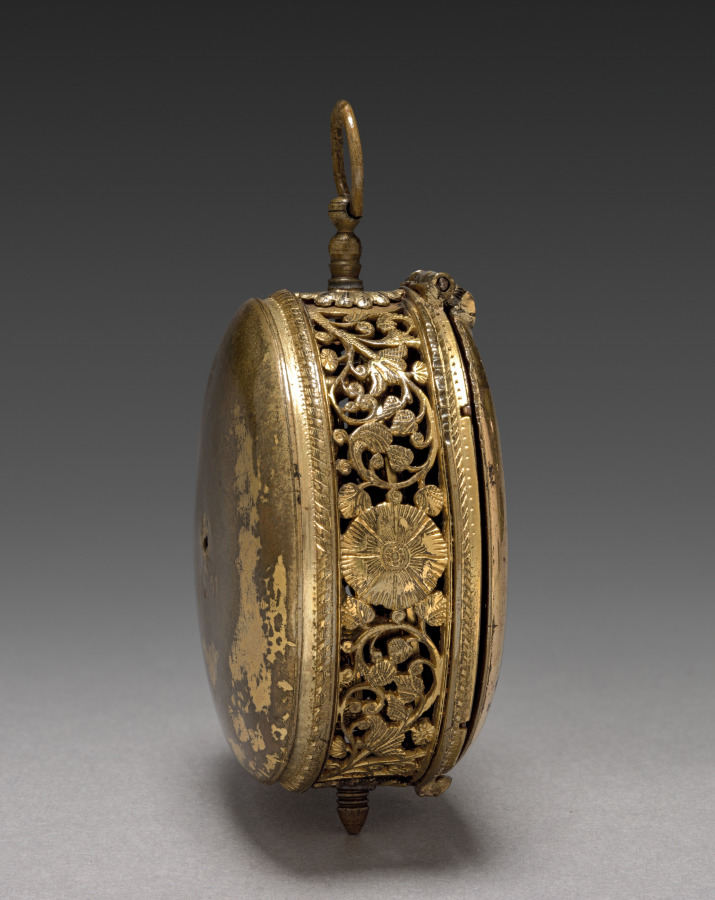 Additional museum view 3 of Watch (accession 1916.322).