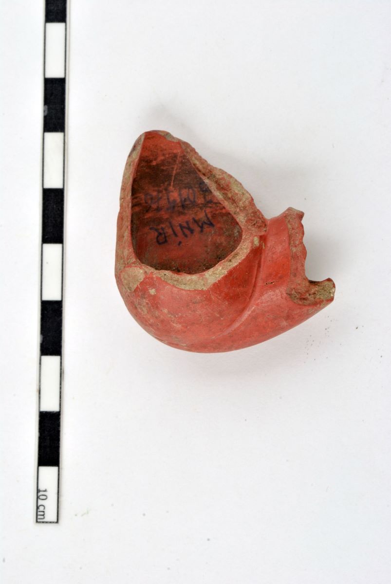 Pipe with round bowl