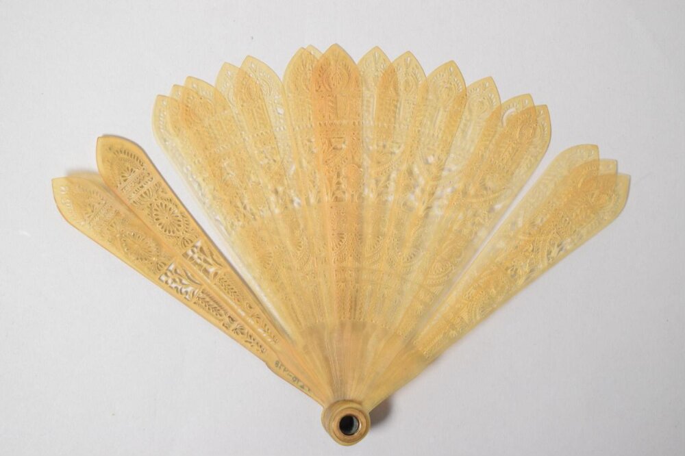Brisé fan, England, 1800-1825