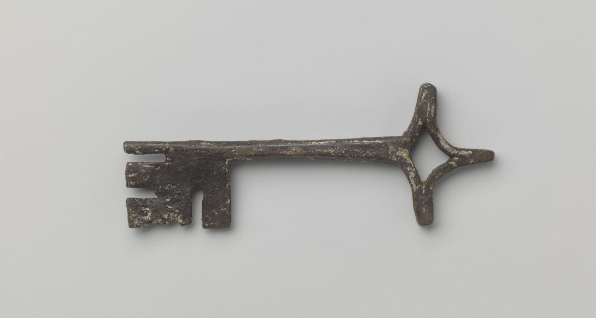 Iron key, 1200 - 1400