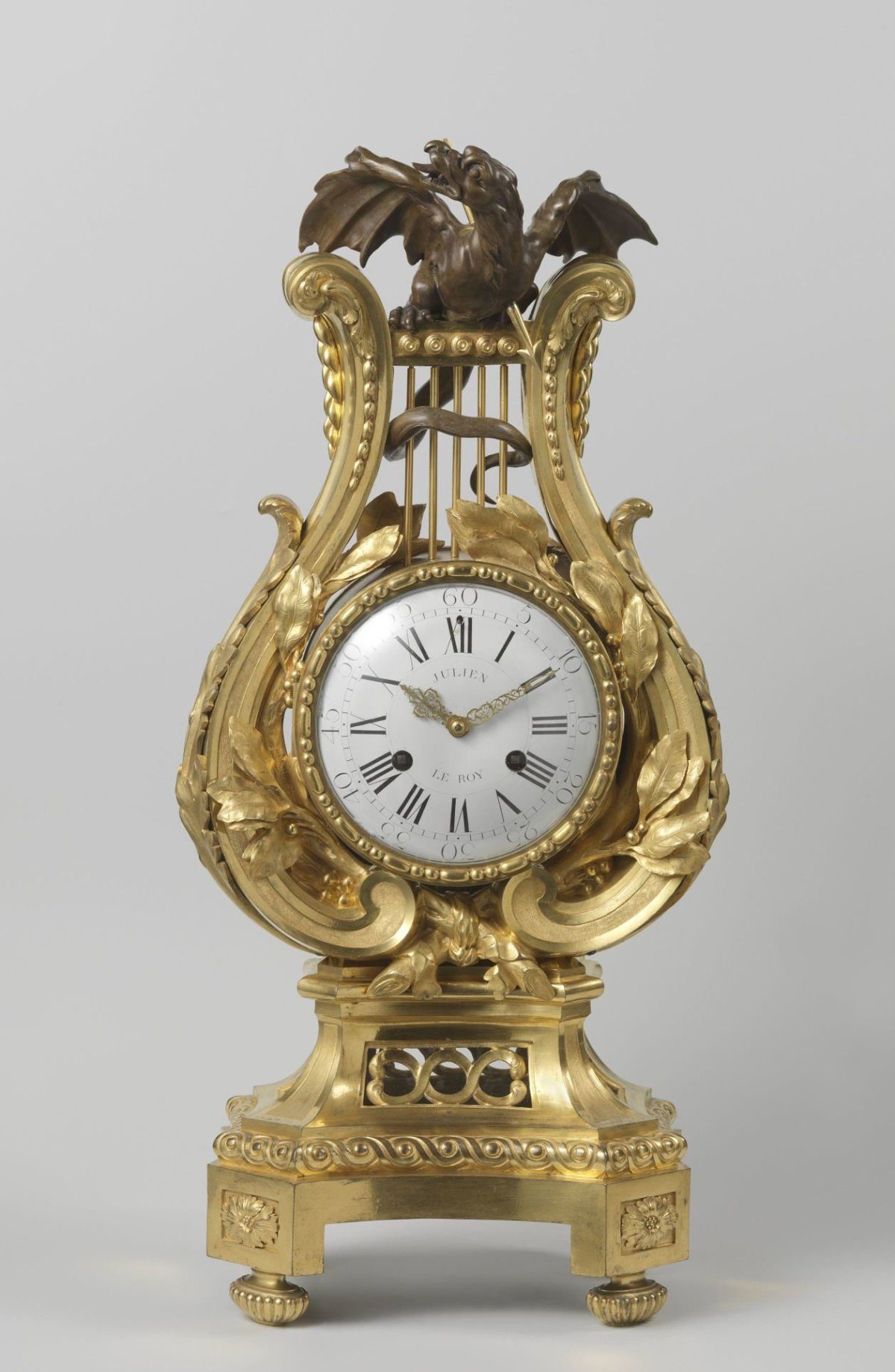 Mantel clock