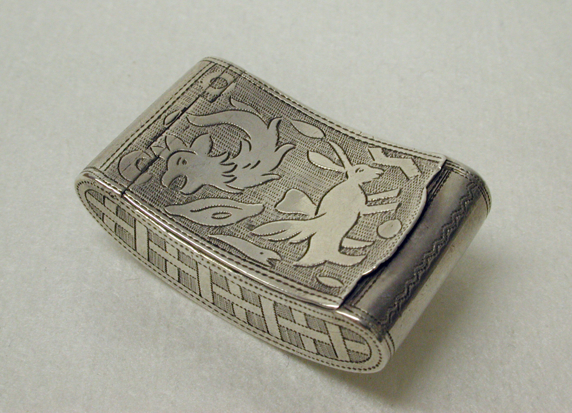 Photograph of museum specimen 1983.575.3; not an authentication of other objects.
