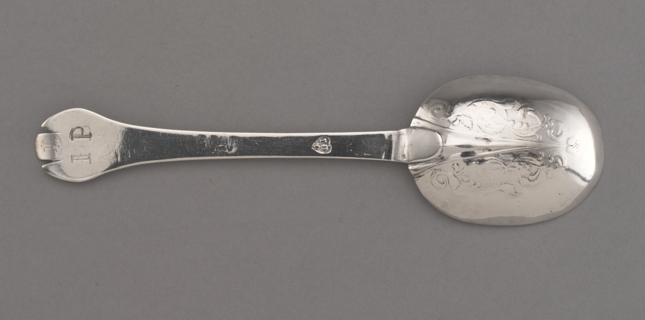 Additional museum view 2 of Spoon (accession 1940.184).