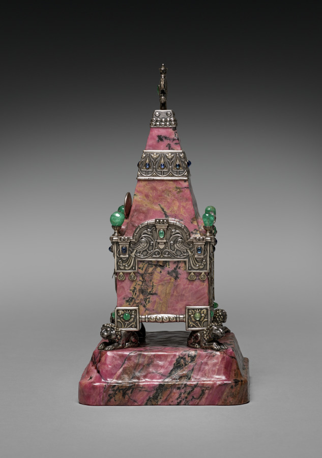 Additional museum view 4 of Kremlin Tower Clock (accession 1966.477).