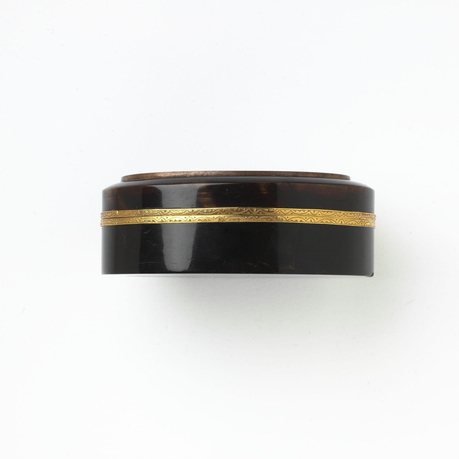Snuffbox, Antonio Aguatti, Rome, 1800-1825 — museum object LOAN:GILBERT.489:1, 2-2008