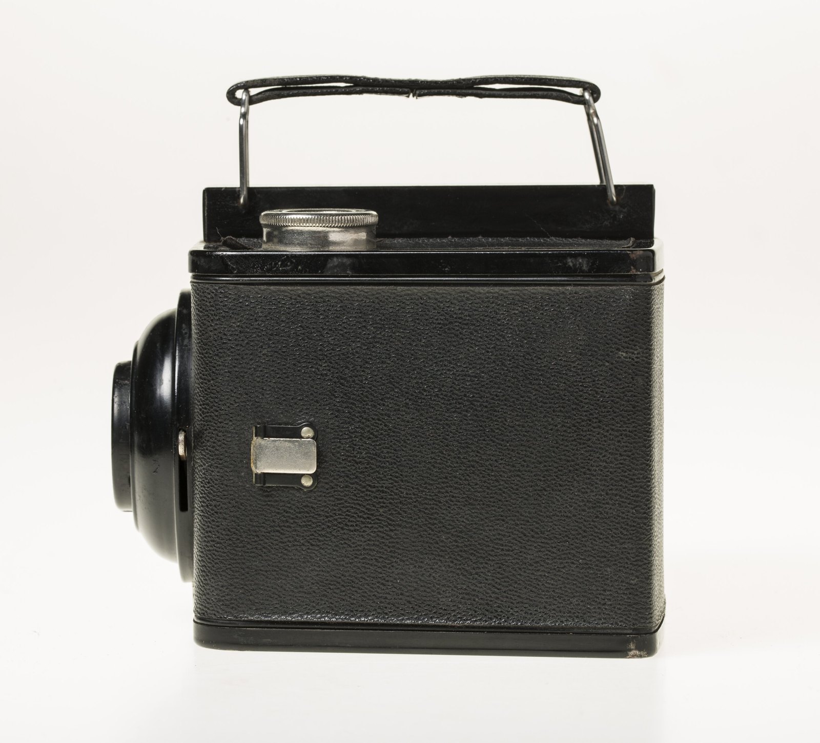 Camera, Eastman Kodak Brownie Special Six-16, U.S.A., 1940 — museum object ST 42546