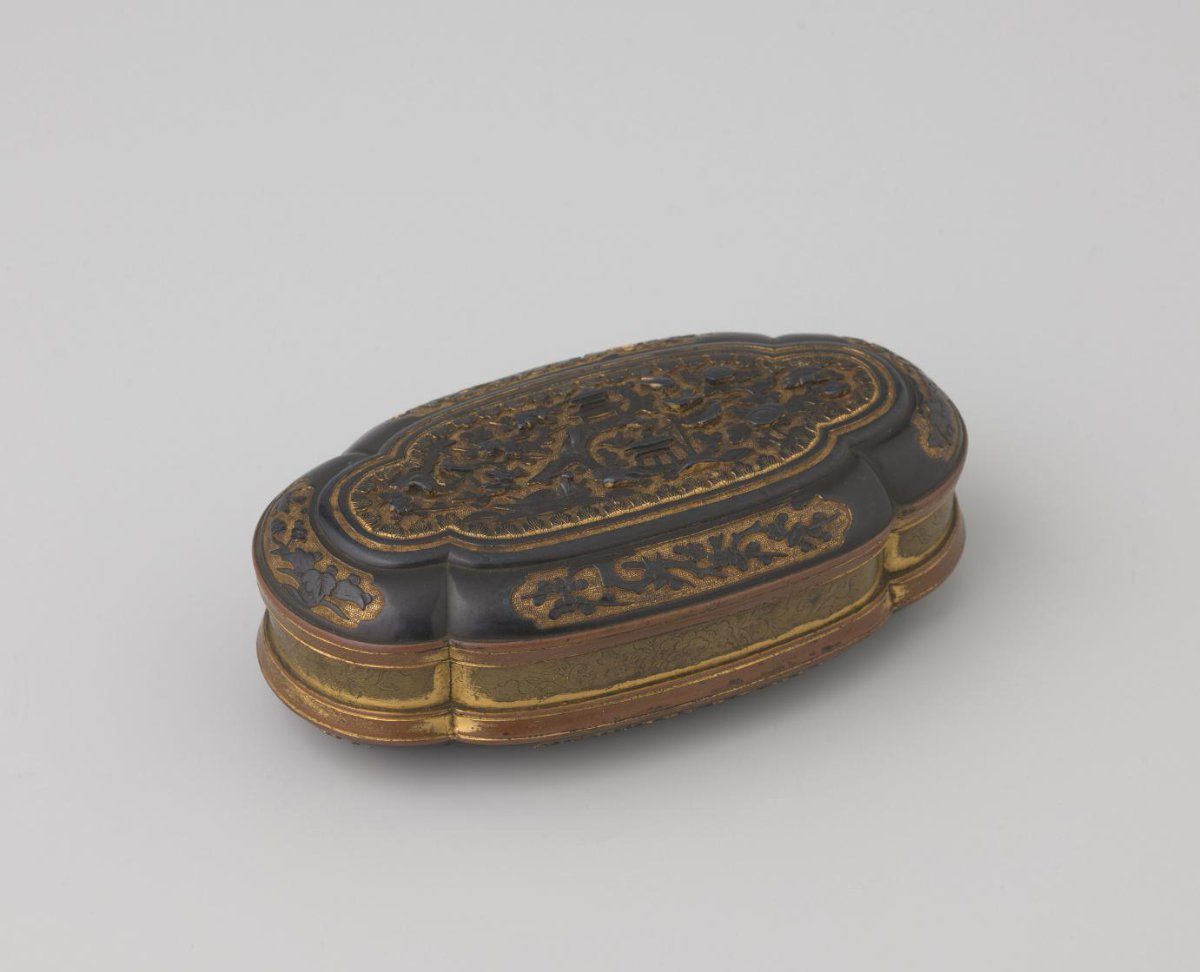 Suassa tobacco box