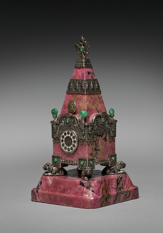 Additional museum view 3 of Kremlin Tower Clock (accession 1966.477).